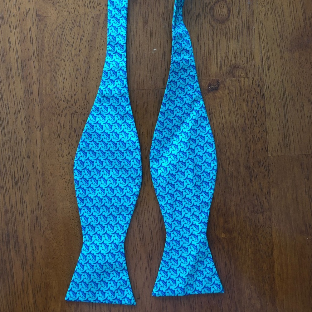 Southern Tide 100% Silk Men’s Bowtie